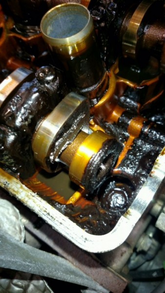 Extended-oil-changes-produce-sludge Extended-oil-changes-produce-sludge